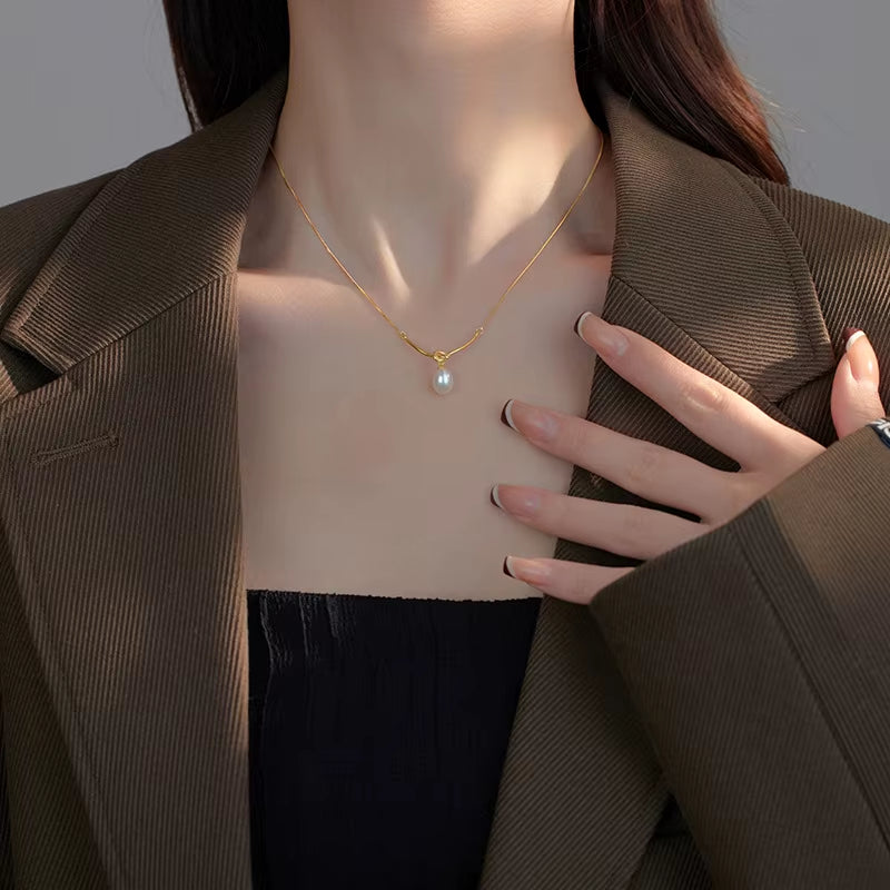 Fashion Jewelry 925 Sterling Silver Necklaces Real Natural Pearl Pendant Knot Shaped Gold Plated Necklaces for Women