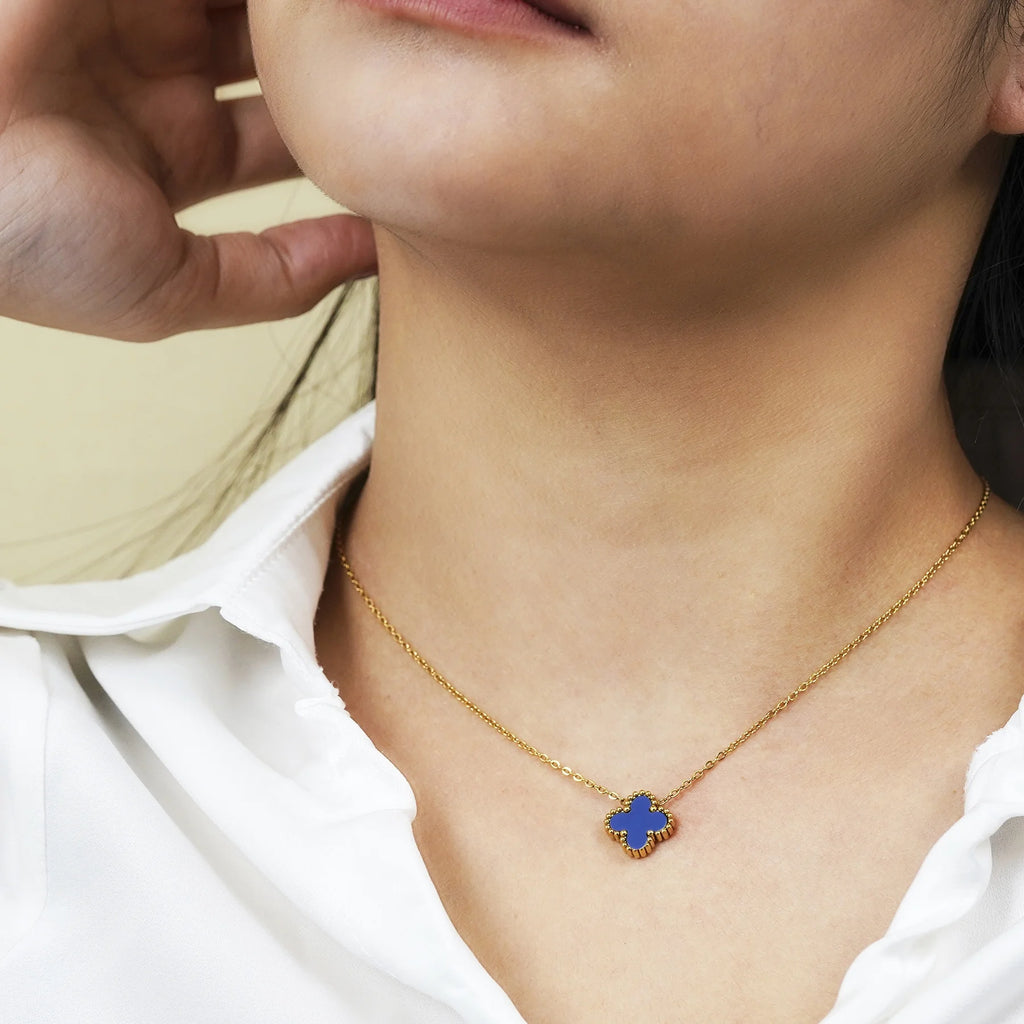 Blue Flower Pendant Necklace in Yellow Gold Plated